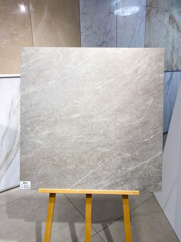 SQUERE GREY</br><p class="dim">Dim: 80X80 cm, Cal. COM</p>
