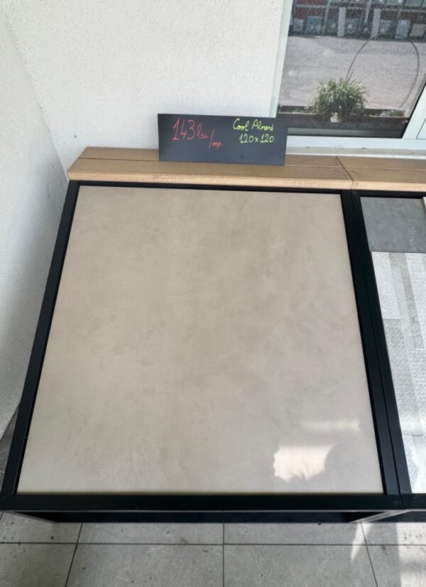 COOL ALMOND</br><p class="dim">Dim: 120X120 cm, Cal. COM</p>