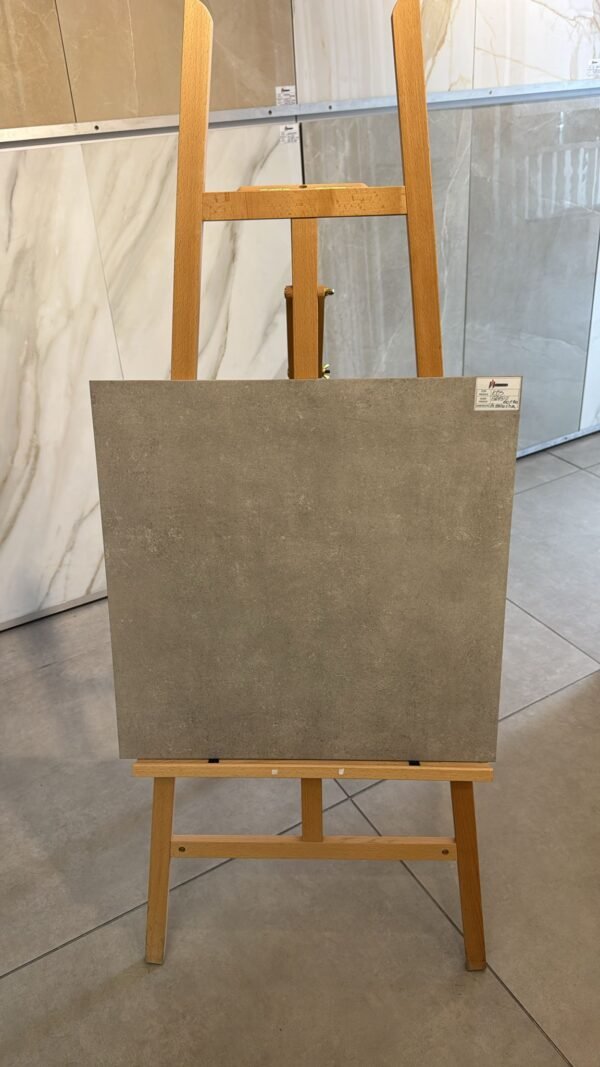 KOS GRIGIO</br><p class="dim">Dim: 80X80 cm, Cal. COM</p>