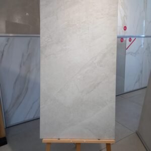 MOONSTONE WHITE</br><p class="dim">Dim: 60X120 cm, Cal. COM</p>