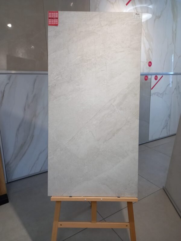 MOONSTONE WHITE</br><p class="dim">Dim: 60X120 cm, Cal. COM</p>